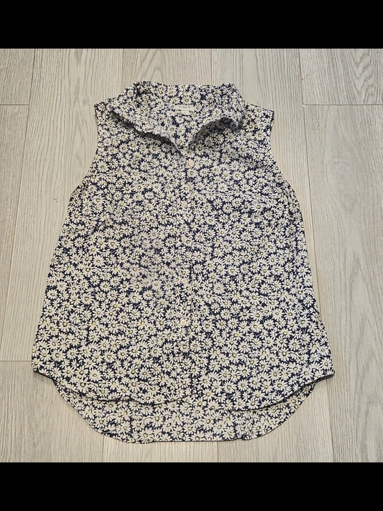 J. Crew Tops - J. Crew Sleeveless Daisy-Print Collared Blouse - Navy & White